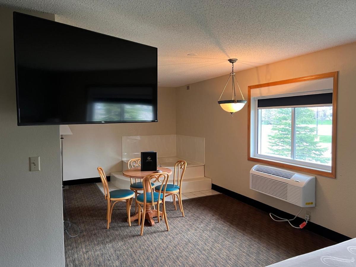 Grandstay Hotel And Suite Waseca Esterno foto