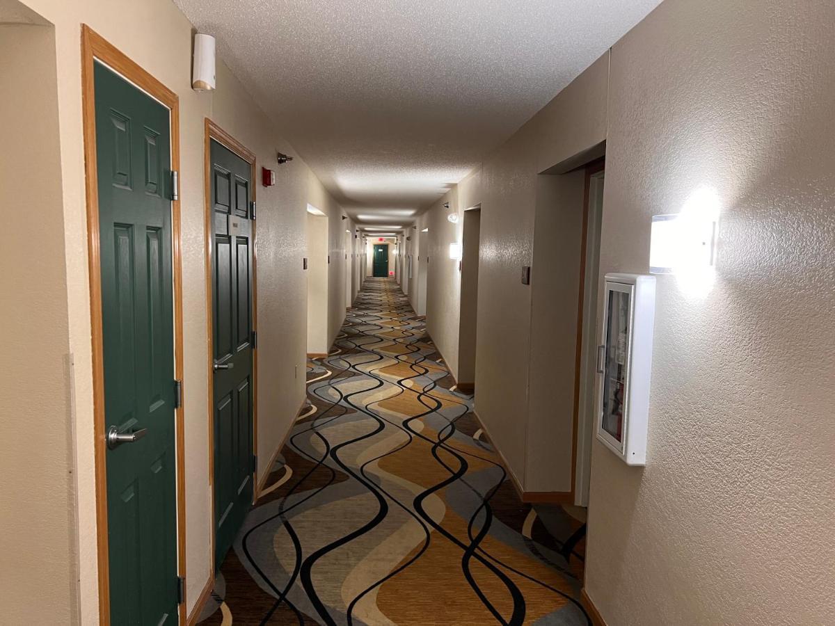 Grandstay Hotel And Suite Waseca Esterno foto