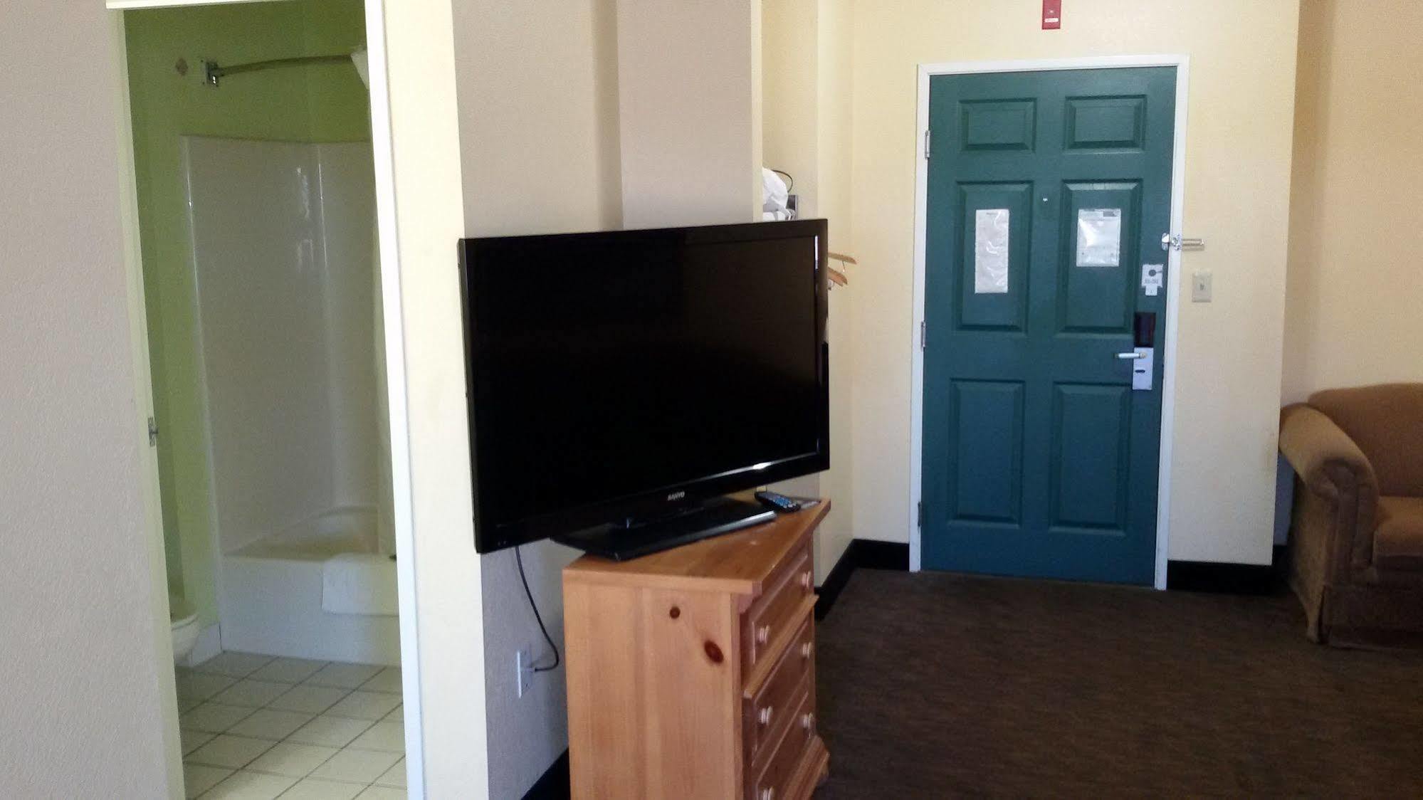 Grandstay Hotel And Suite Waseca Esterno foto